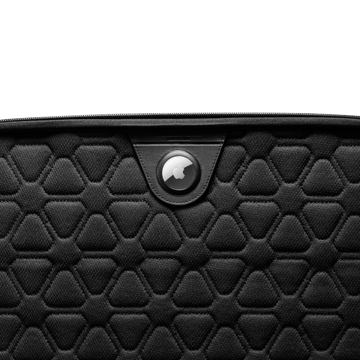 Spigen Rugged Armor Pro Pouch for MacBook Pro 16"