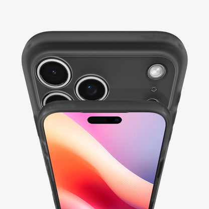 غلاف سبجن الترا هايبرد كلاسيك (ماج فيت) لآيفون 17 برو ماكس