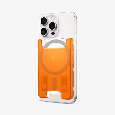 حامل بطاقات Spigen MagSafe كلاسيك C1 (MagFit)