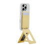 أصفر عجيب